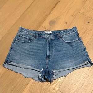 Abercrombie & Fitch the mom Classic Blue Denim Shorts 33